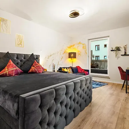 Stilvolles Wohlfuehl-apartment Mit Balkon Апартаменты Аугсбург