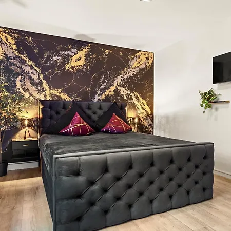 Daire Stilvolles Wohlfuehl-apartment Mit Balkon *