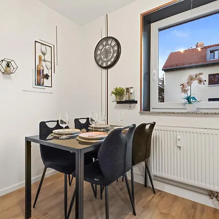 Stilvolles Wohlfuehl-apartment Mit Balkon *