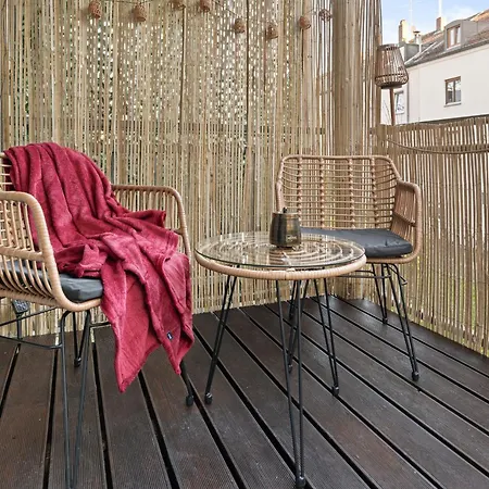 Stilvolles Wohlfuehl-apartment Mit Balkon Lejlighed
