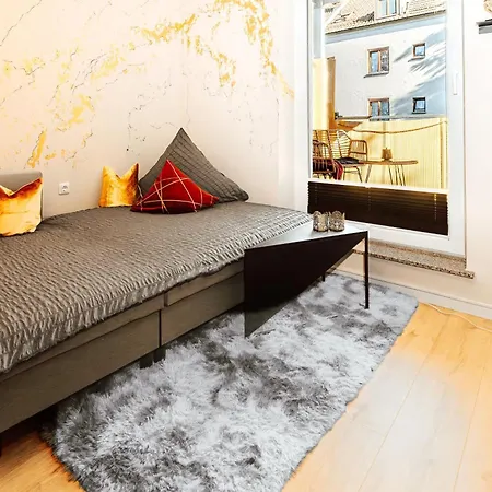 Stilvolles Wohlfuehl-apartment Mit Balkon *