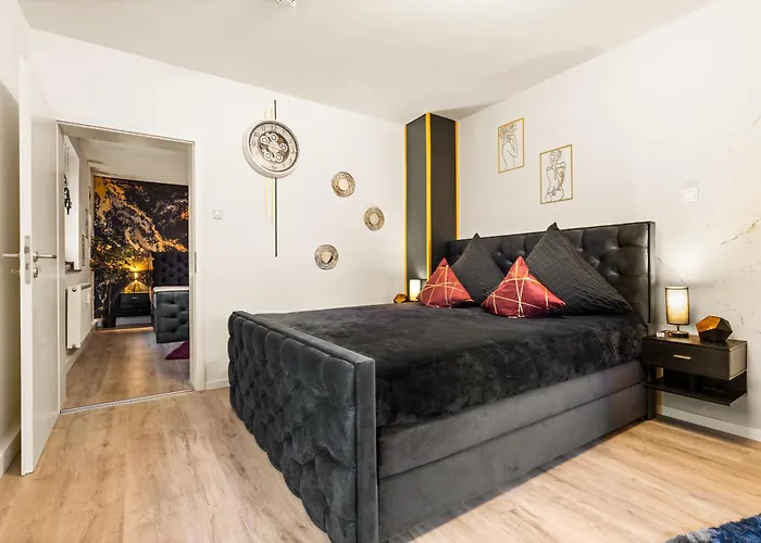 شقة Stilvolles Wohlfuehl-apartment Mit Balkon *